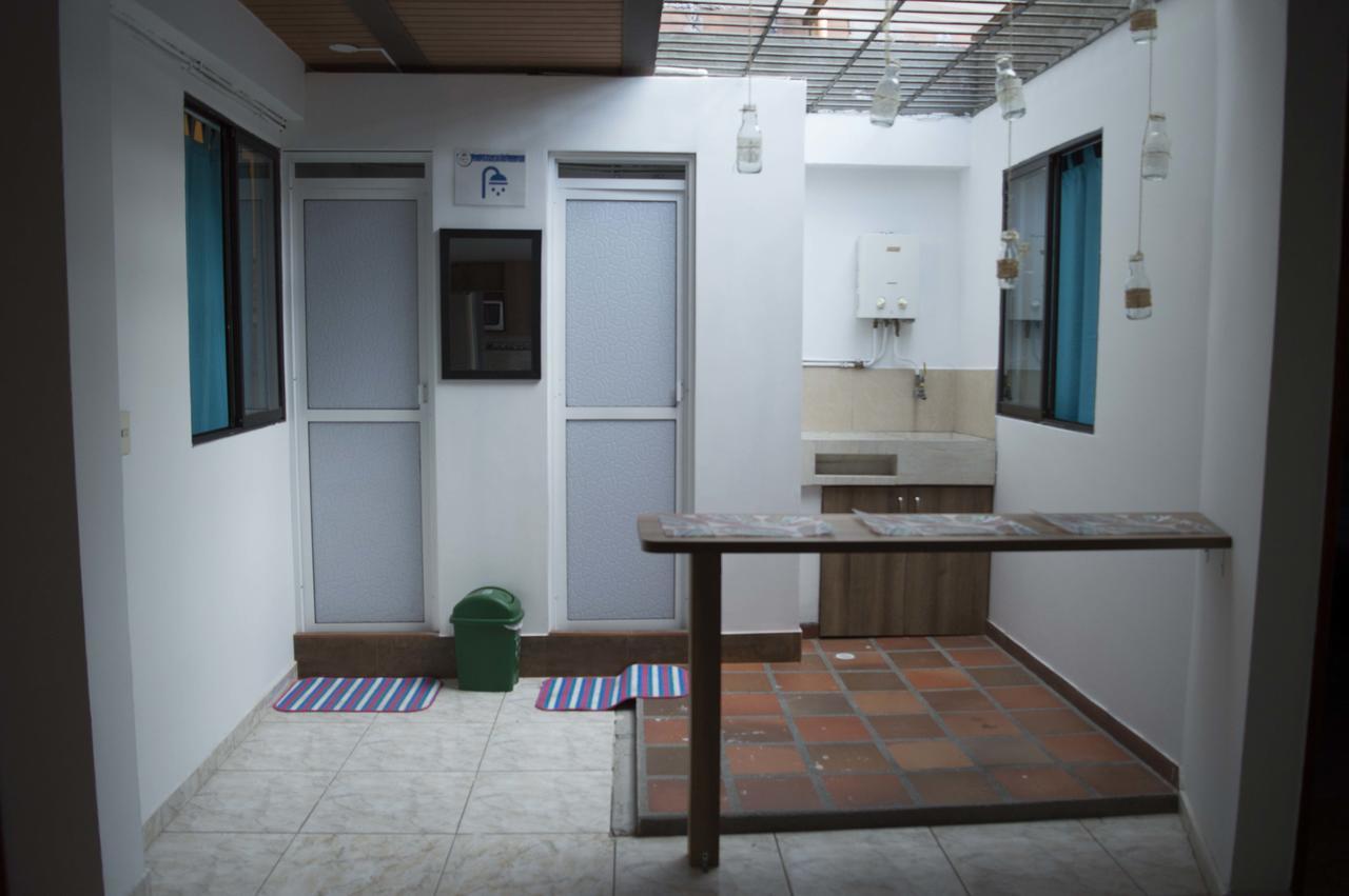 El Descanso Donde Sara Hostel Μεντεγίν Εξωτερικό φωτογραφία