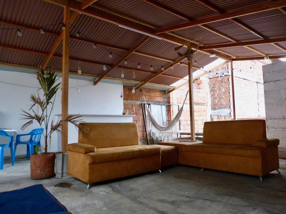 El Descanso Donde Sara Hostel Μεντεγίν Εξωτερικό φωτογραφία