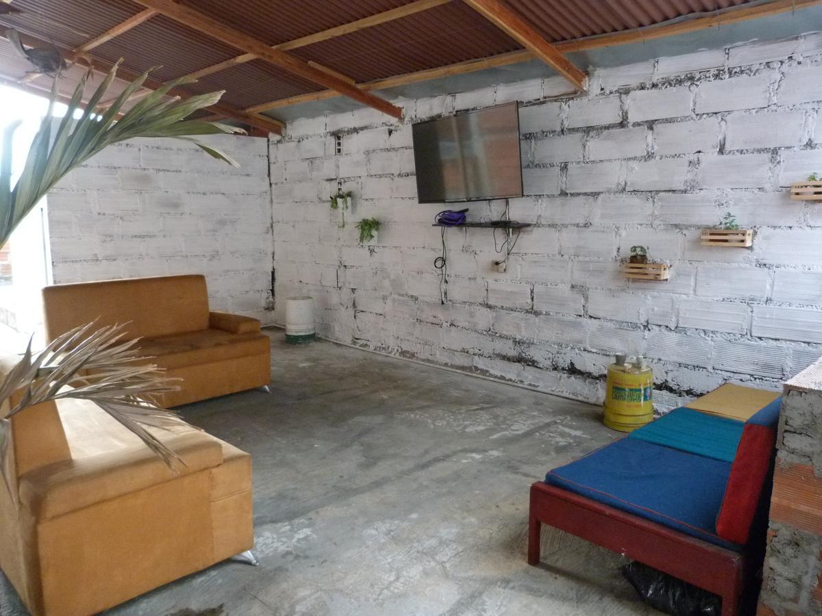 El Descanso Donde Sara Hostel Μεντεγίν Εξωτερικό φωτογραφία