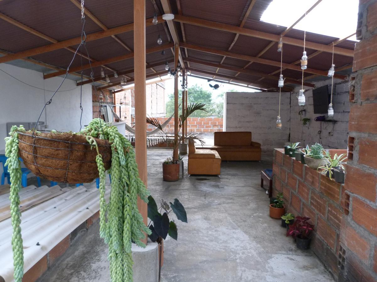 El Descanso Donde Sara Hostel Μεντεγίν Εξωτερικό φωτογραφία