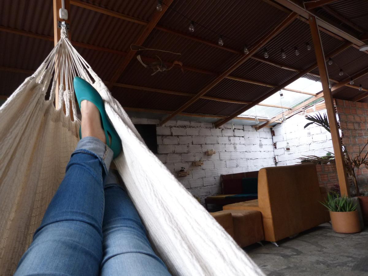 El Descanso Donde Sara Hostel Μεντεγίν Εξωτερικό φωτογραφία